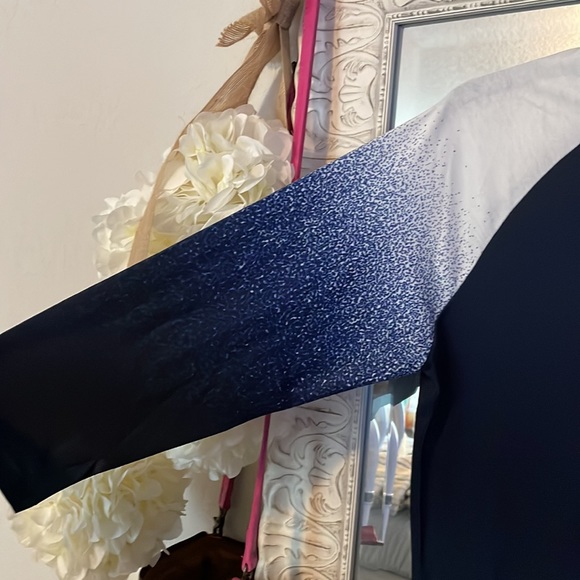 💙Lularoe NWT Randy Tee💙 - Picture 5 of 7